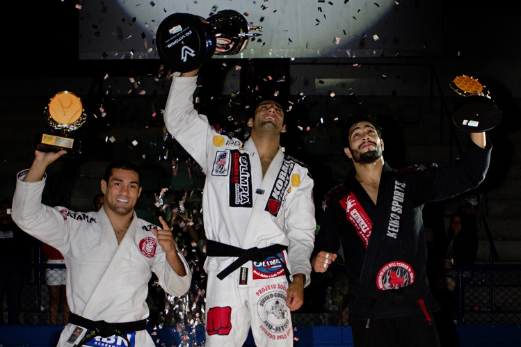 Uma semana após vencer no MMA, Davi Ramos aceita o desafio da Copa Pódio.